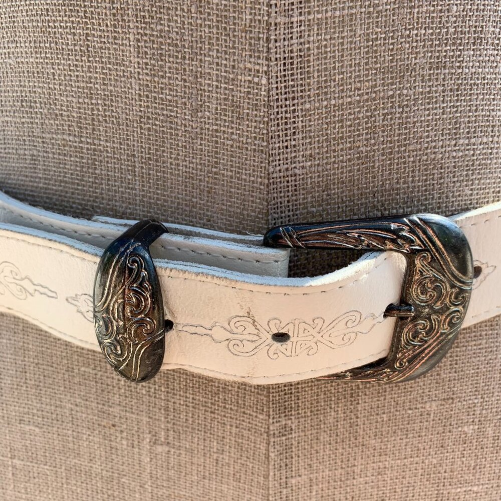 Vintage 80s 90s Vermillion White Leather Western Southwestern Boho Belt - Picture 2 of 12